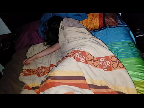 ❤️ Stepson berači svojo mlado mačeho, medtem ko ona spi. ❌ Porno pri nas ☑